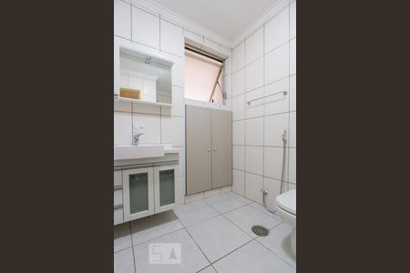 Banheiro Corredor de apartamento para alugar com 3 quartos, 150m² em Jardim Paulistano, São Paulo