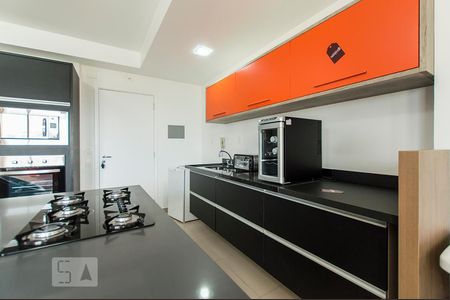 Cozinha de apartamento para alugar com 1 quarto, 43m² em Empresarial 18 do Forte, Barueri