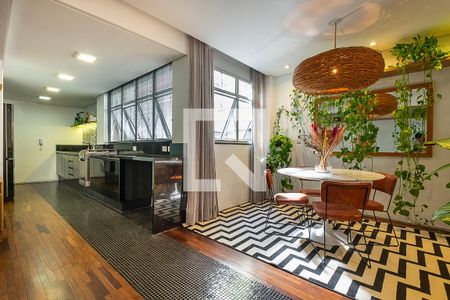 Sala/Cozinha de apartamento para alugar com 2 quartos, 110m² em Pinheiros, São Paulo
