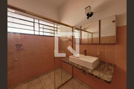 Banheiro 1 de casa à venda com 4 quartos, 255m² em Centro, Campinas