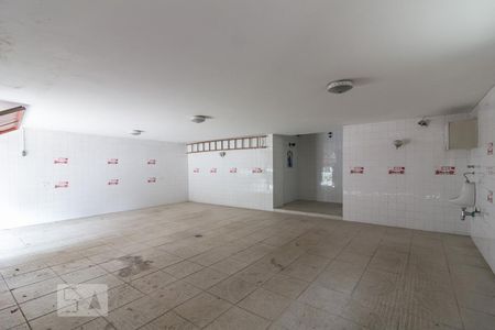 Garagem de casa para alugar com 4 quartos, 478m² em Pacaembu, São Paulo