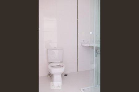 Banheiro Suite 01 de apartamento para alugar com 3 quartos, 128m² em Centro, Santo André