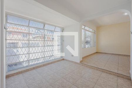 Entrada de casa à venda com 5 quartos, 230m² em Alto de Pinheiros, São Paulo