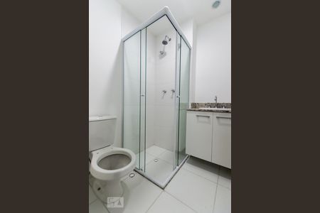 Banheiro da suíte de apartamento à venda com 2 quartos, 61m² em Tamboré, Barueri