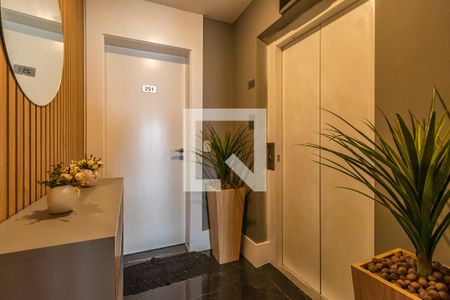 Hall Social de apartamento para alugar com 3 quartos, 106m² em Empresarial 18 do Forte, Barueri