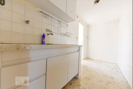 Cozinha de apartamento para alugar com 1 quarto, 34m² em Pinheiros, São Paulo