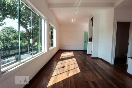 Sala de casa à venda com 4 quartos, 240m² em Fazenda Morumbi, São Paulo