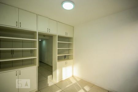 Sala de kitnet/studio para alugar com 1 quarto, 40m² em Copacabana, Rio de Janeiro