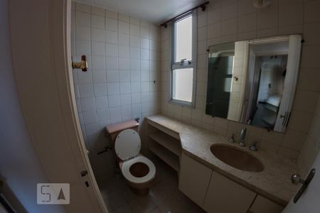 Banheiro de apartamento para alugar com 3 quartos, 68m² em Parque Novo Mundo, São Paulo