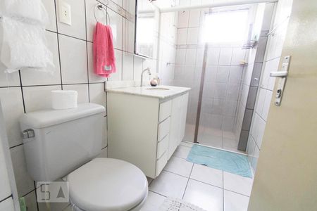 Banheiro de apartamento para alugar com 2 quartos, 58m² em Rudge Ramos, São Bernardo do Campo