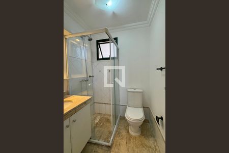 Banheiro da Suíte 1 de apartamento à venda com 3 quartos, 94m² em Alphaville Industrial, Barueri