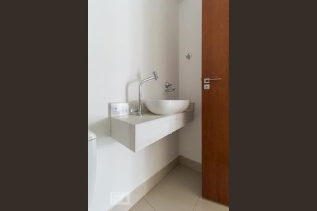Lavabo de apartamento para alugar com 3 quartos, 87m² em Lourdes, Belo Horizonte