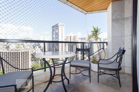 Varanda  de apartamento para alugar com 4 quartos, 150m² em Funcionários, Belo Horizonte