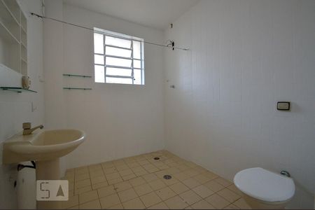 Banheiro de casa para alugar com 2 quartos, 100m² em Morro dos Ingleses, São Paulo