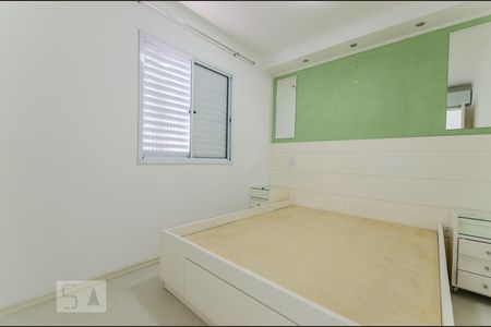 Quarto de apartamento à venda com 2 quartos, 50m² em Km 18, Osasco