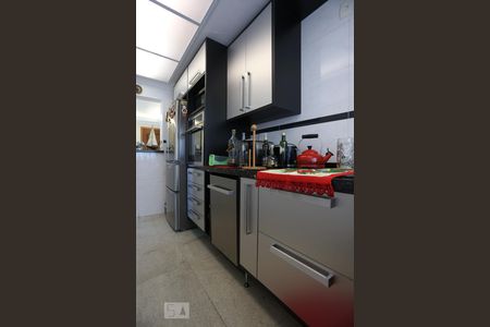 Cozinha de apartamento à venda com 2 quartos, 74m² em Jaguaribe, Osasco