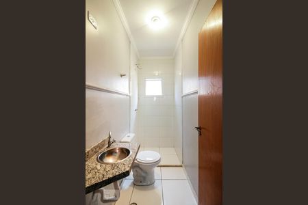 Banheiro de casa à venda com 2 quartos, 111m² em Conceição, Osasco