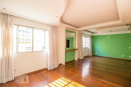 Sala de apartamento para alugar com 4 quartos, 135m² em São Pedro, Belo Horizonte