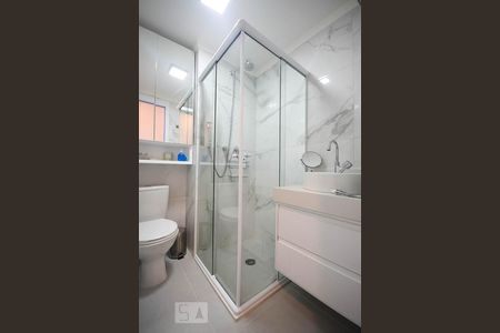 Banheiro suíte de apartamento para alugar com 2 quartos, 70m² em Jardim Vazani, São Paulo