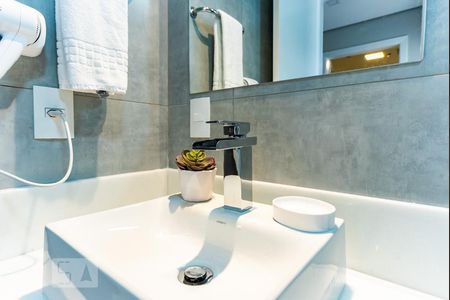 Banheiro de apartamento para alugar com 1 quarto, 44m² em Jardim Bela Vista, Santo André