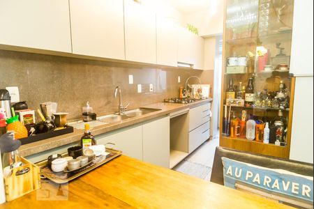 Cozinha de apartamento para alugar com 1 quarto, 47m² em Petrópolis, Porto Alegre