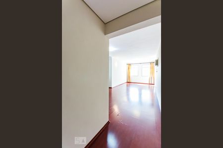 Entrada de apartamento para alugar com 4 quartos, 188m² em Centro, Campinas