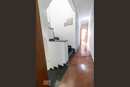 Corredor das Suítes de casa à venda com 3 quartos, 297m² em Vila Camilópolis, Santo André
