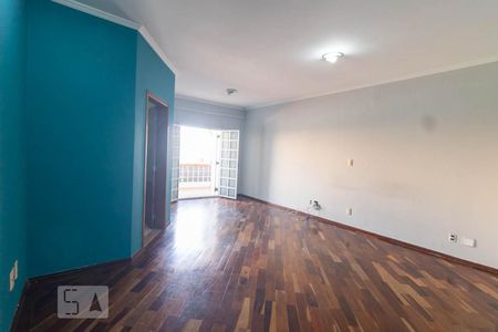 Suíte 1 de casa para alugar com 3 quartos, 297m² em Vila Camilópolis, Santo André