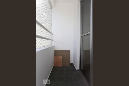 Sacada de apartamento para alugar com 2 quartos, 48m² em Rio Pequeno, São Paulo
