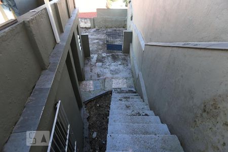 Escadas de acesso de casa para alugar com 2 quartos, 150m² em Vila Campesina, Osasco