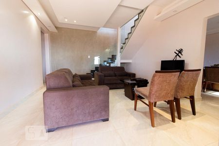Sala de casa de condomínio para alugar com 6 quartos, 350m² em Setor Habitacional Arniqueiras, Brasília