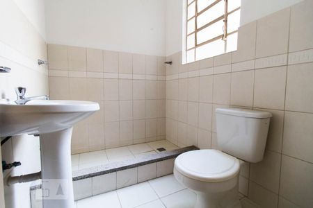 Banheiro de apartamento para alugar com 1 quarto, 45m² em Menino Deus, Porto Alegre