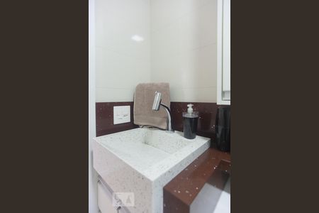 Banheiro de apartamento para alugar com 2 quartos, 53m² em Jardim Magnólia, Campinas