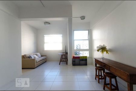 Sala de apartamento para alugar com 2 quartos, 70m² em Leblon, Rio de Janeiro