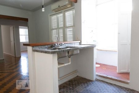 Cozinha de apartamento para alugar com 2 quartos, 71m² em Bom Fim, Porto Alegre
