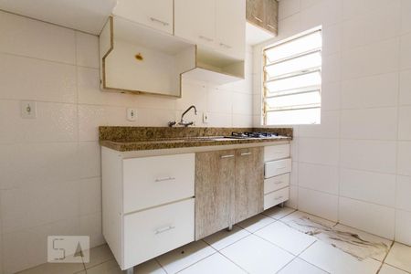 Cozinha de apartamento para alugar com 3 quartos, 90m² em Partenon, Porto Alegre