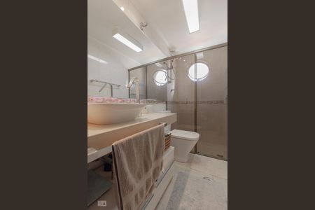 Banheiro de apartamento para alugar com 1 quarto, 45m² em Vila Mariana, São Paulo