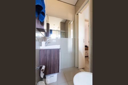 Banheiro Social de casa de condomínio à venda com 2 quartos, 77m² em Vila Santa Catarina, São Paulo
