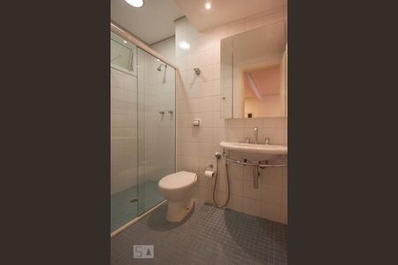 Banheiro de apartamento à venda com 1 quarto, 65m² em Higienópolis, São Paulo