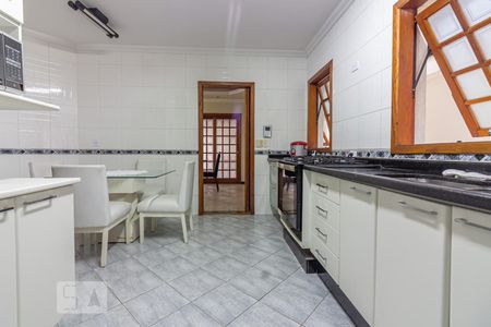 Cozinha de casa para alugar com 3 quartos, 405m² em Parque dos Príncipes, São Paulo