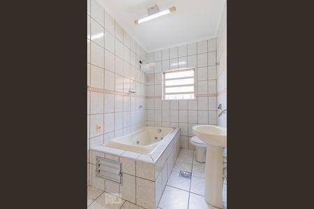 Banheiro de casa para alugar com 2 quartos, 155m² em Sapopemba, São Paulo