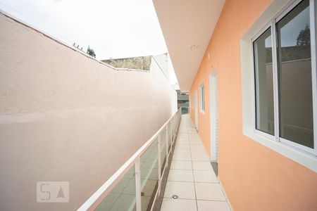 Corredor externo primeiro andar de casa para alugar com 1 quarto, 22m² em Vila Formosa, São Paulo