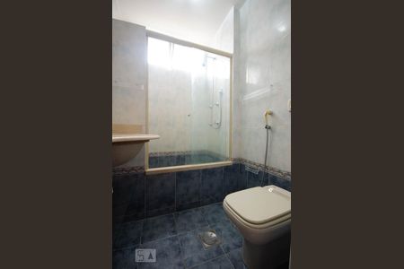 Banheiro de apartamento para alugar com 2 quartos, 74m² em Lagoa, Rio de Janeiro