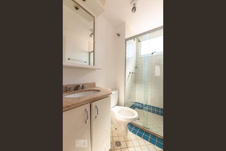 Banheiro do Quarto 1 de apartamento para alugar com 4 quartos, 107m² em Jardim das Paineiras, Campinas