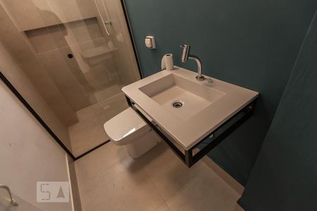 Banheiro de apartamento para alugar com 1 quarto, 46m² em Consolação, São Paulo