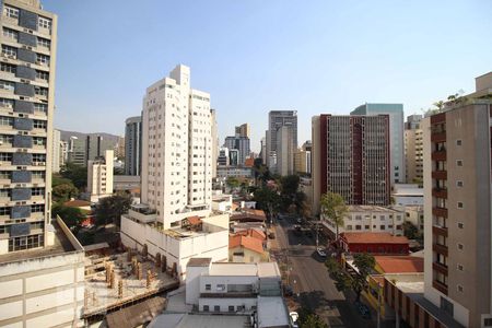 Vista Quarto 1 de apartamento para alugar com 3 quartos, 95m² em Lourdes, Belo Horizonte