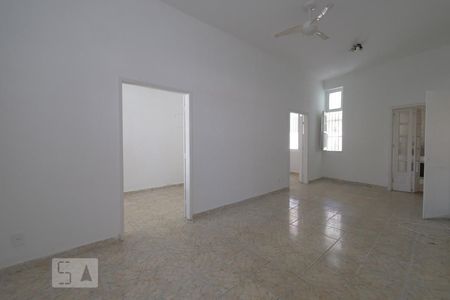 Sala de casa para alugar com 4 quartos, 135m² em Grajaú, Rio de Janeiro