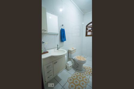 Lavabo de casa para alugar com 4 quartos, 250m² em Jardim Utinga, Santo André