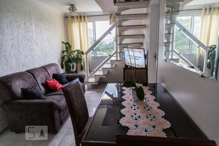 Sala de apartamento para alugar com 4 quartos, 100m² em Vila Carmosina, São Paulo