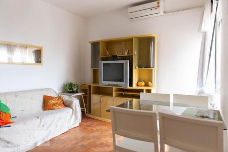 Sala de apartamento à venda com 2 quartos, 90m² em Petrópolis, Porto Alegre